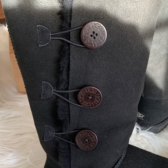 ☃️UGG BAILEY BUTTON TRIPLET BOOTS☃️ - Picture 7 of 9
